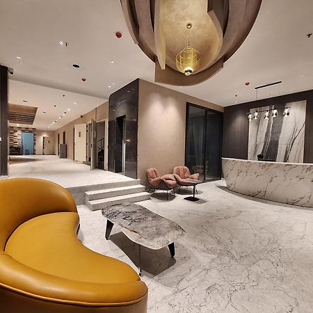 Iva Premium Delhi Airport With Airport Drop Otel Yeni Delhi Dış mekan fotoğraf