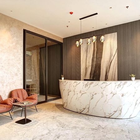 Iva Premium Delhi Airport With Airport Drop Otel Yeni Delhi Dış mekan fotoğraf