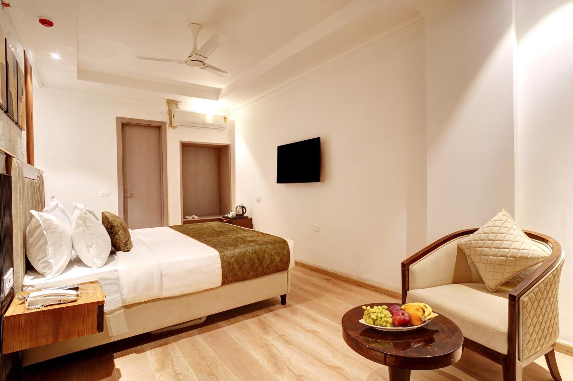 Iva Premium Delhi Airport With Airport Drop Otel Yeni Delhi Dış mekan fotoğraf