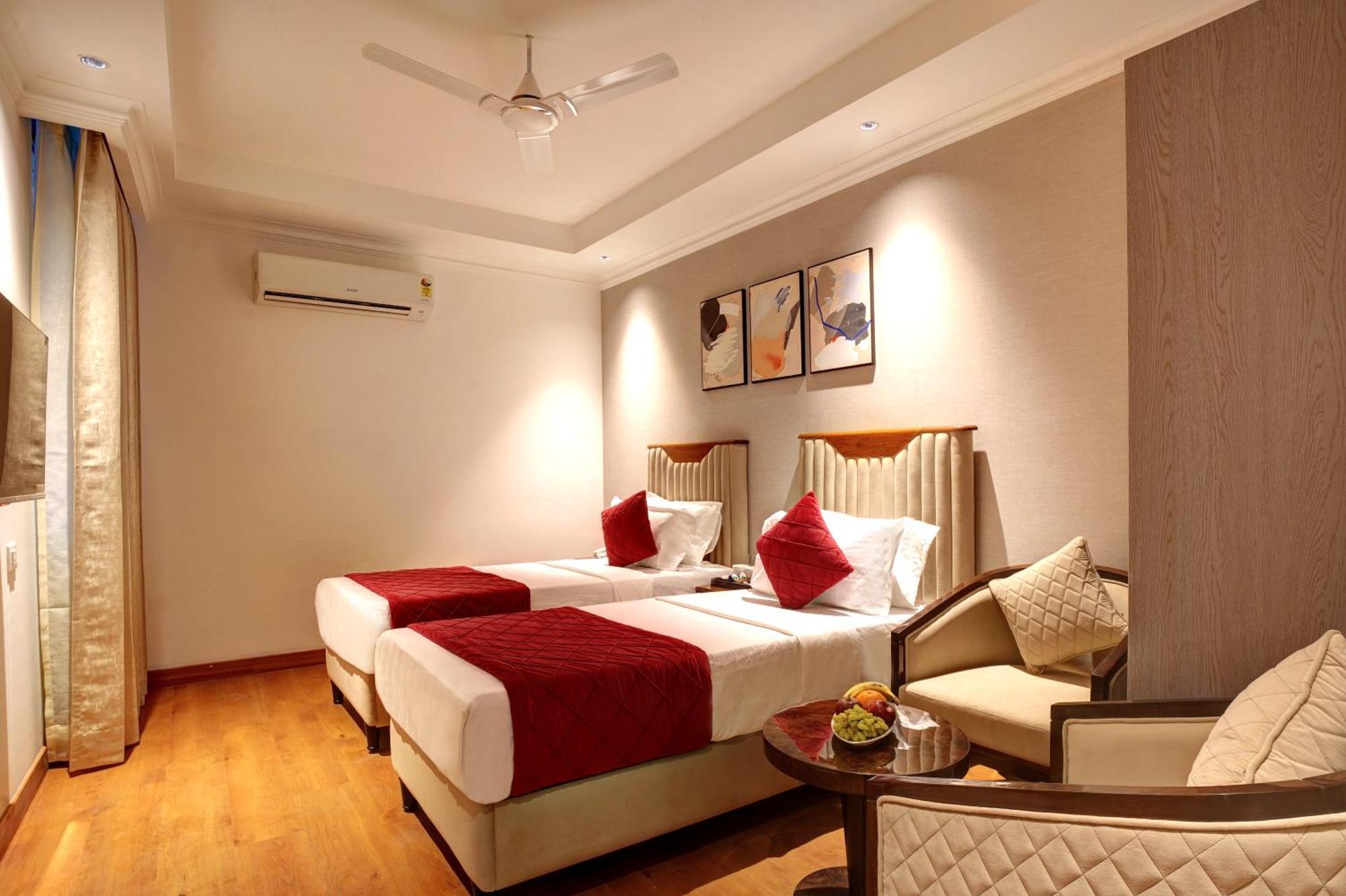 Iva Premium Delhi Airport With Airport Drop Otel Yeni Delhi Dış mekan fotoğraf