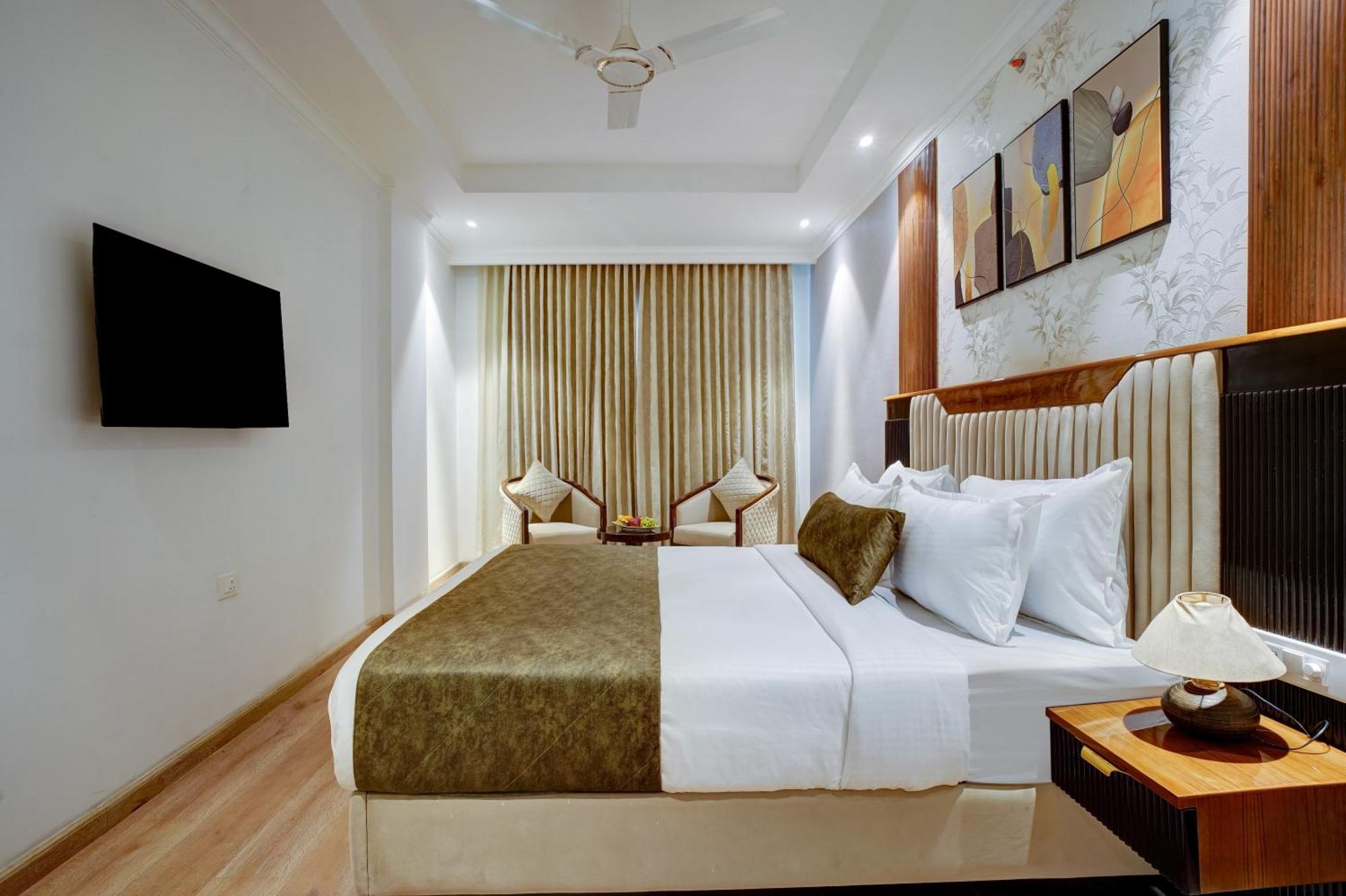 Iva Premium Delhi Airport With Airport Drop Otel Yeni Delhi Dış mekan fotoğraf