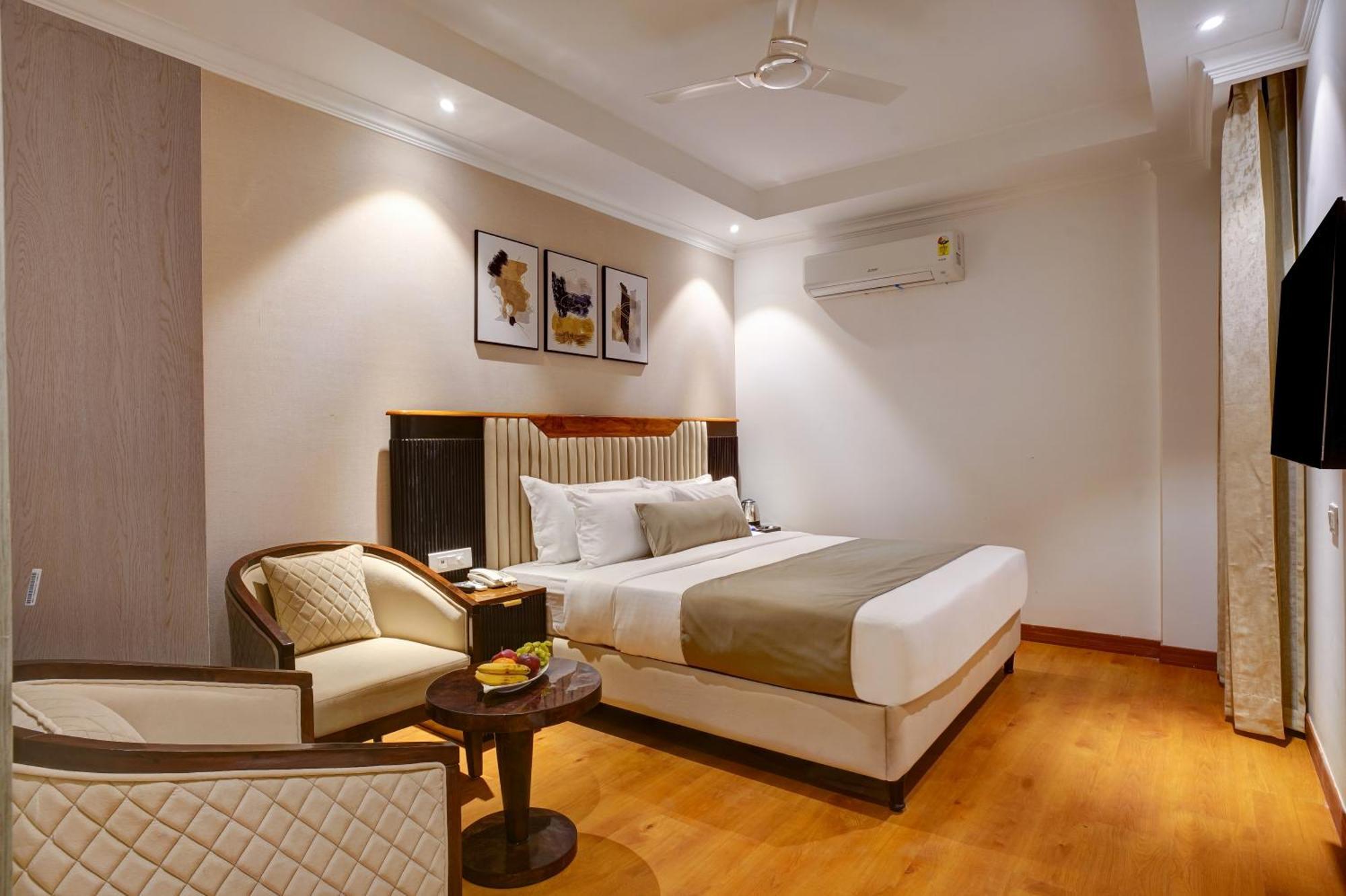 Iva Premium Delhi Airport With Airport Drop Otel Yeni Delhi Dış mekan fotoğraf