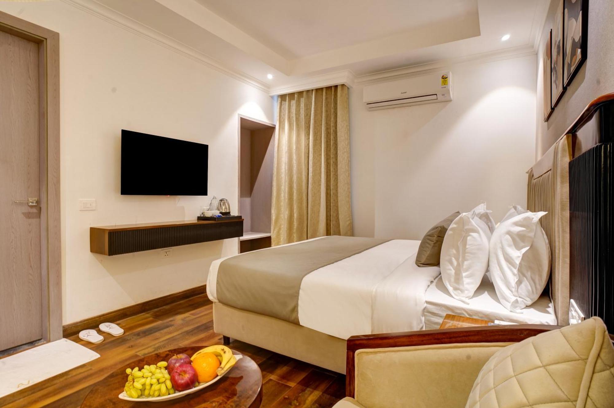 Iva Premium Delhi Airport With Airport Drop Otel Yeni Delhi Dış mekan fotoğraf